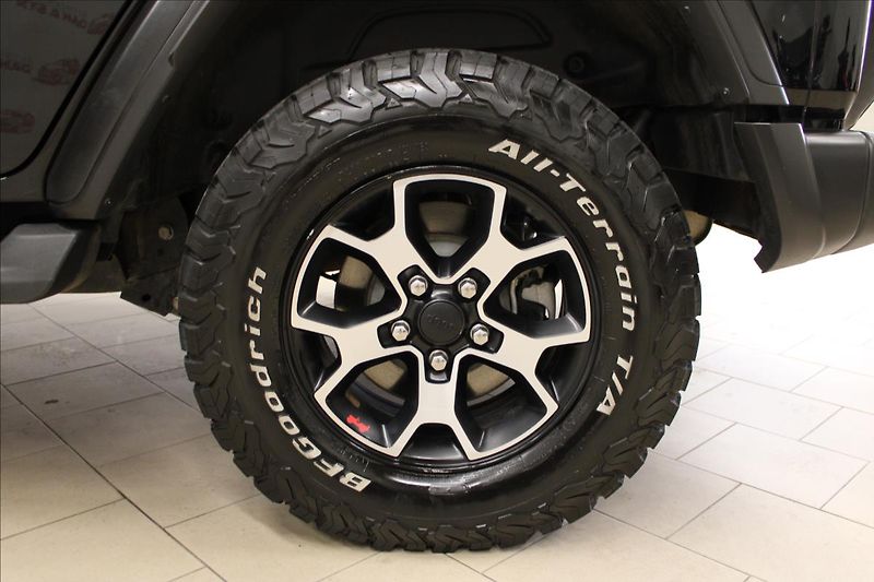 Jeep Wrangler 2,0 T Unlimited Rubicon CZ - fotka 29 z 30
