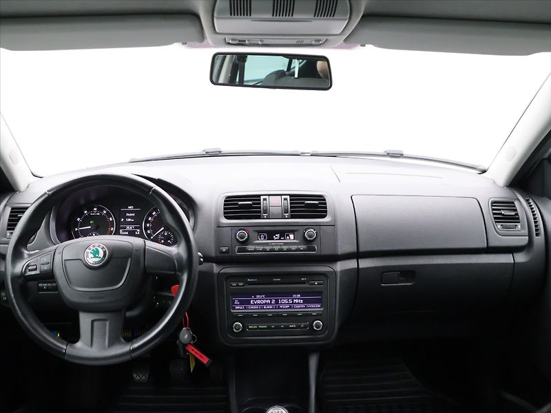 Škoda Fabia 1.2 i 51kW Elegance Sport CZ - fotka 24 z 31