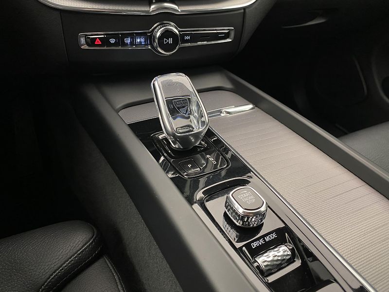 Volvo XC60 B5 AWD INSCRIPTION AUT  - fotka 27 z 51