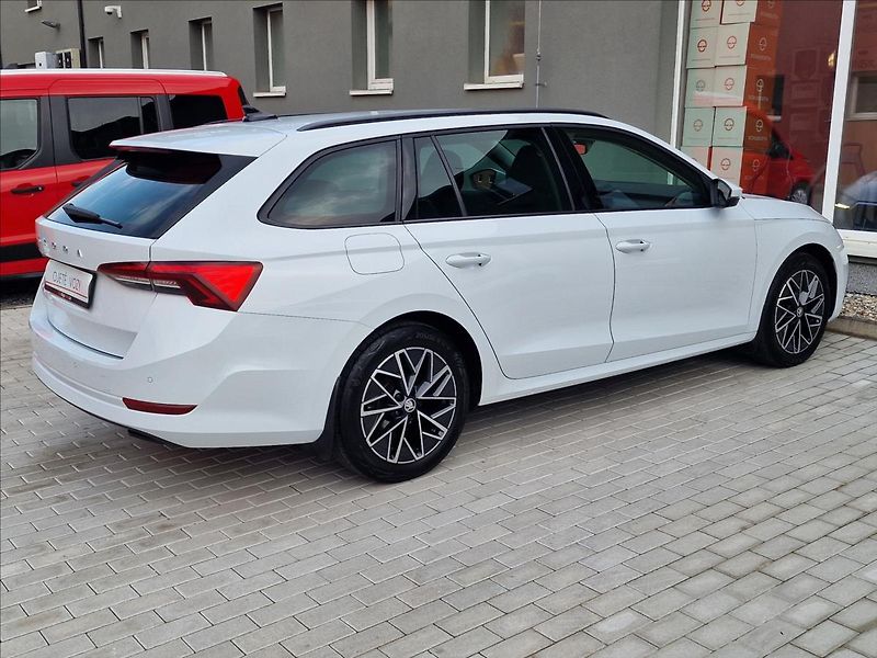 Škoda Octavia 2.0 TDI 110kW Combi,ČR,1.Maj. - fotka 11 z 50