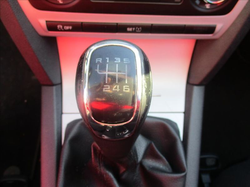 Škoda Octavia 1,4 TSi, Navi,aut.klima,servis - fotka 22 z 45