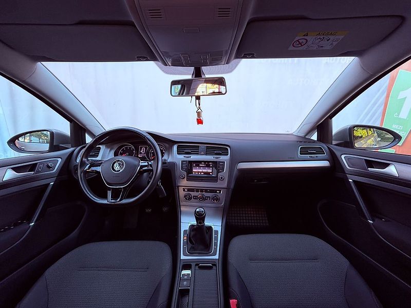 Volkswagen Golf 1.2 TSi Highline, ČR - fotka 15 z 24