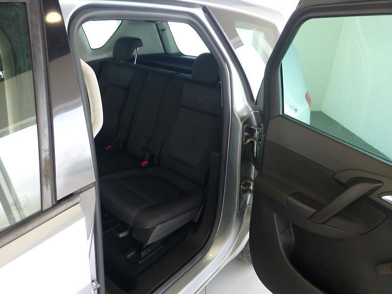 Opel Meriva (2011) 1,4i-88KW**KLIMA*ALU**TEMPOMAT - fotka 23 z 26