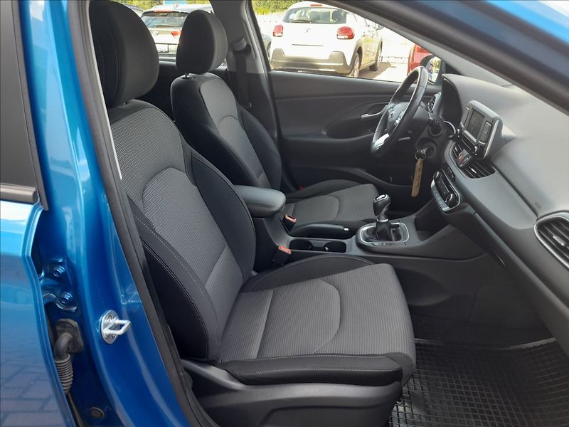 Hyundai i30 1,0 T-GDi - fotka 16 z 19
