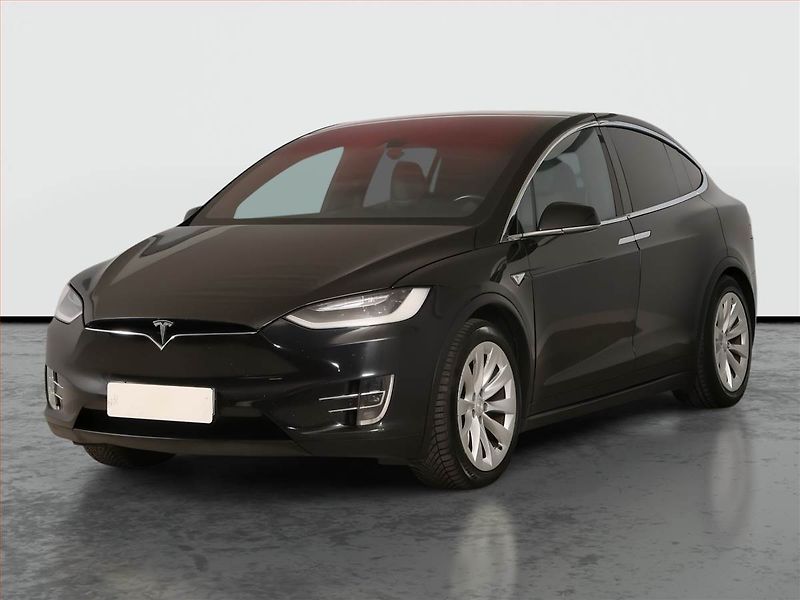 Tesla Model X (2016) 90D, SoH 84% - fotka 2 z 28