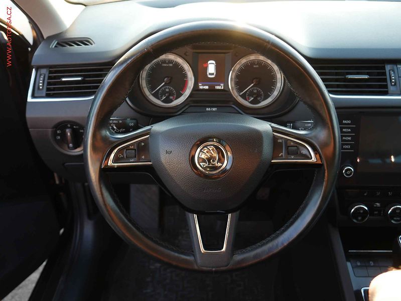 Škoda Octavia (2018) 1.6 TDi, ČR, Style, STK5/28 - fotka 14 z 18