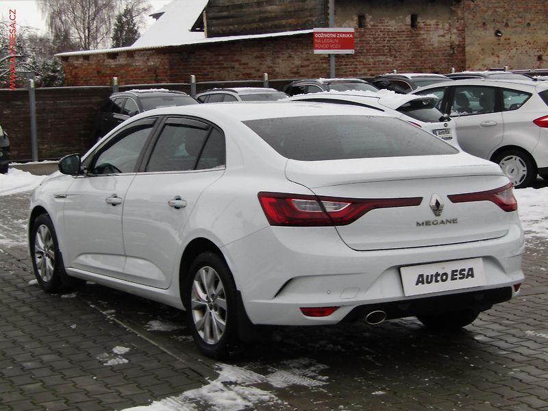 Renault Mégane (2019) 1.3 TCe, ČR - fotka 6 z 20