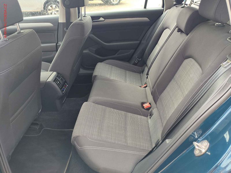 Volkswagen Passat (2022) 2.0 TDi, Business,  DSG - fotka 10 z 19