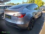 Tesla Model Y (2023) Quicksilver, Bílý interiér - náhled 1