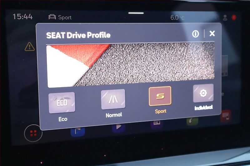 Seat Arona (2021) FR 1.5 TSI, Automat - fotka 20 z 25