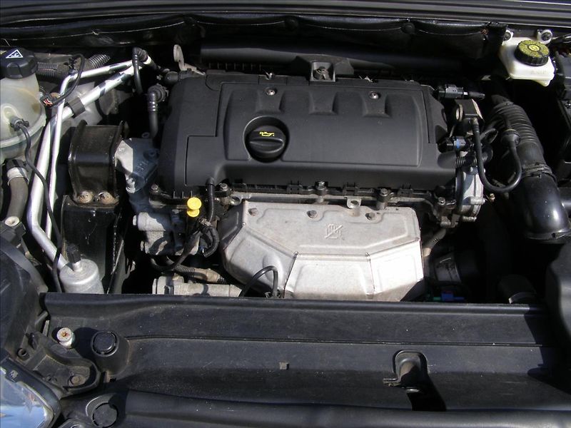 Citroën C4 1,6   po STK  nove pneu - fotka 30 z 31