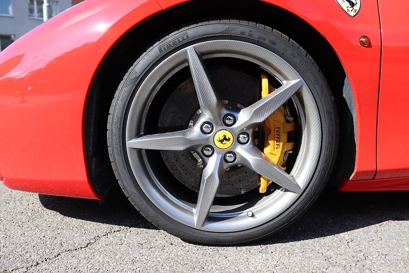 Ferrari 488 (2019) 488 GTB | 1. Majitel | ČR  - fotka 25 z 75
