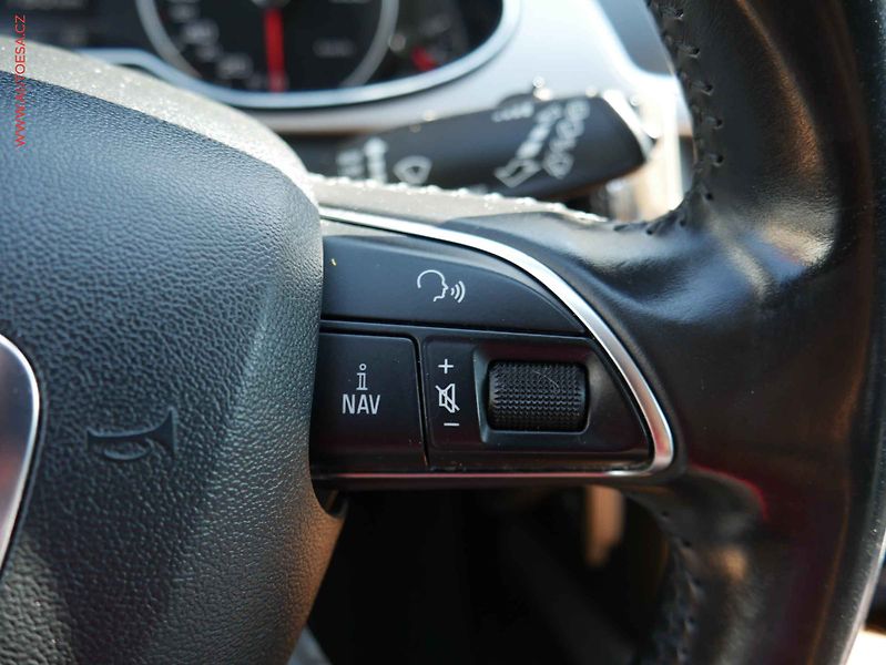 Audi A4 (2013) 2.0 TDi quattro, AT, bixen - fotka 15 z 21