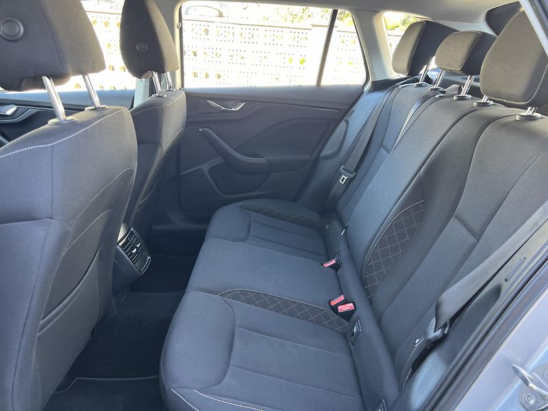 Škoda Kamiq Ambition 1.0TSi 70kw KAMERA  - fotka 25 z 42