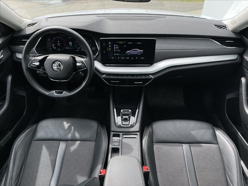 Škoda Octavia 2,0 TDI DSG Style MatrixLED - fotka 6 z 22