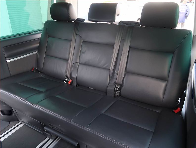 Volkswagen Multivan (2013) Highline 2.0 TDI, 1Maj - fotka 20 z 22