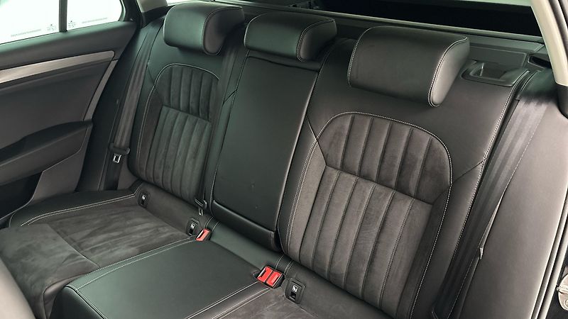 Škoda Superb 2.0 TSI DSG Style Combi - fotka 15 z 29