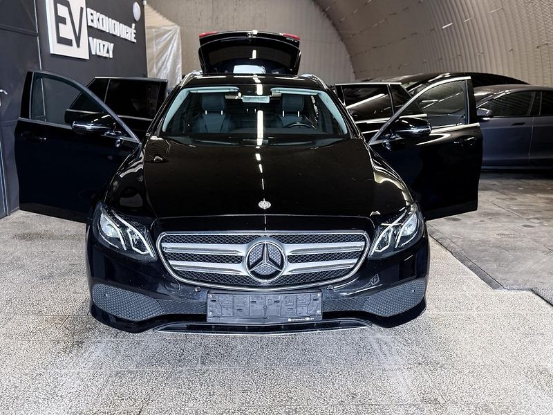 Mercedes-Benz Třídy E (2017) 200i AVANTGARDE,ZÁRUKA , - fotka 13 z 33