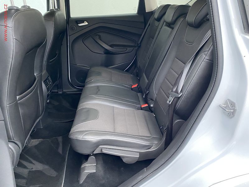 Ford Kuga (2015) 2.0 TDCi 4X4, Individual - fotka 10 z 17