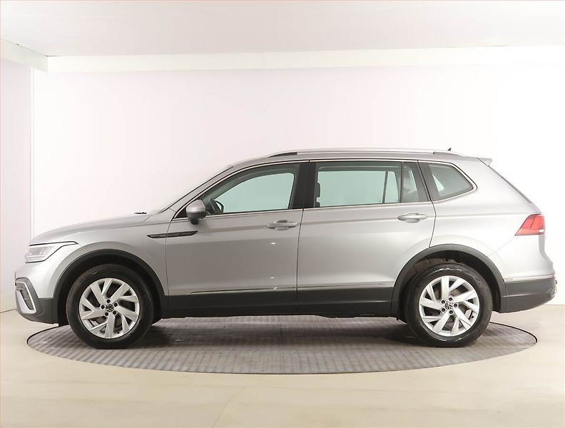 Volkswagen Tiguan Allspace (2022) Life 2.0 TDI, digi klima - fotka 3 z 31
