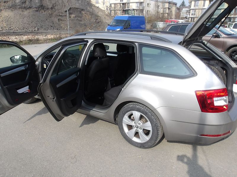 Škoda Octavia 1,5TSi DSG ! NAJ.9600km !!! - fotka 8 z 28