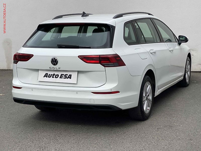 Volkswagen Golf (2022) 2.0 TDi, ČR, Life, LED - fotka 4 z 19