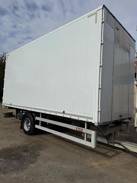Renault Trucks T (2015) 430 6x2 Svan Tandem - fotka 14 z 23