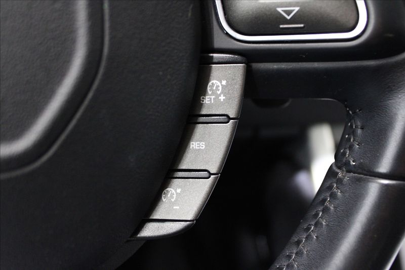 Land Rover Range Rover Evoque 2,0 SE Td4 132 kW Panorama - fotka 20 z 34