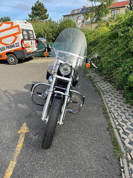 Harley-Davidson FXDC Dyna Super Glide Custom (2010) - fotka 7 z 14