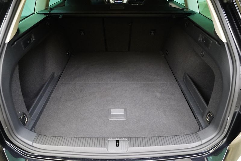 Volkswagen Passat - fotka 27 z 27