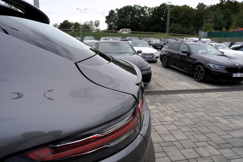 Porsche Cayenne 3.0 V6 Coupé/ČR/1.maj./340Ps - fotka 17 z 47