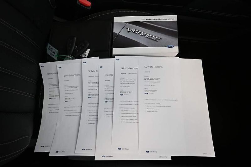 Ford Kuga (2021) 2.5 VIGNALE VIRTUAL LED ACC BO - fotka 42 z 48