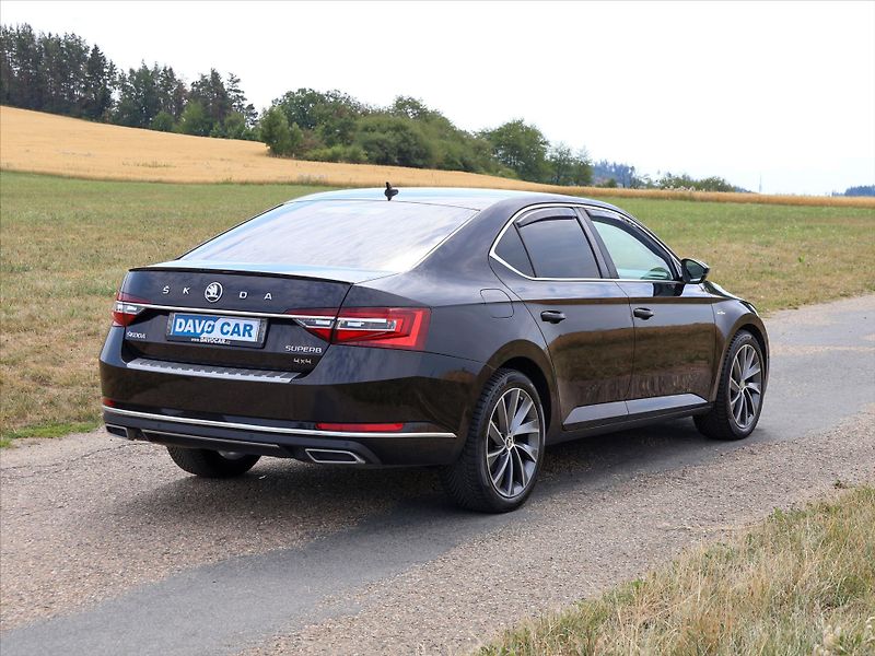 Škoda Superb 2,0 TDI 140kW 4x4 DSG L&K CZ - fotka 6 z 38