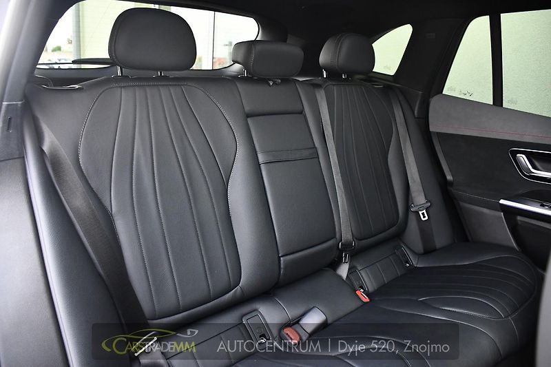 Mercedes-Benz EQE 350 4-matic AMG - fotka 20 z 56