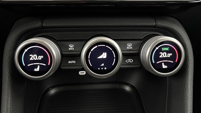 Škoda Kodiaq 2.0 TDI DSG 4x4 Exclusive Sele - fotka 13 z 34