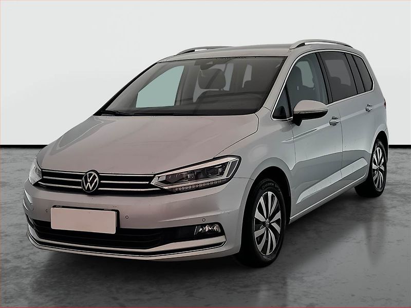 Volkswagen Touran (2023) 1.5 TSI - fotka 2 z 19