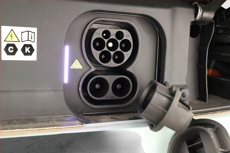 Tesla Model Y (2021) Long Range AWD 79kWh, SoH 92% - fotka 17 z 18
