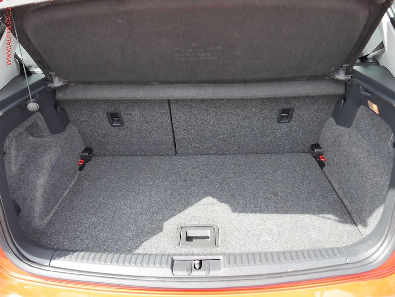 Volkswagen Polo (2012) 1.2 TSi, ČR, AC, park.asist - fotka 7 z 18