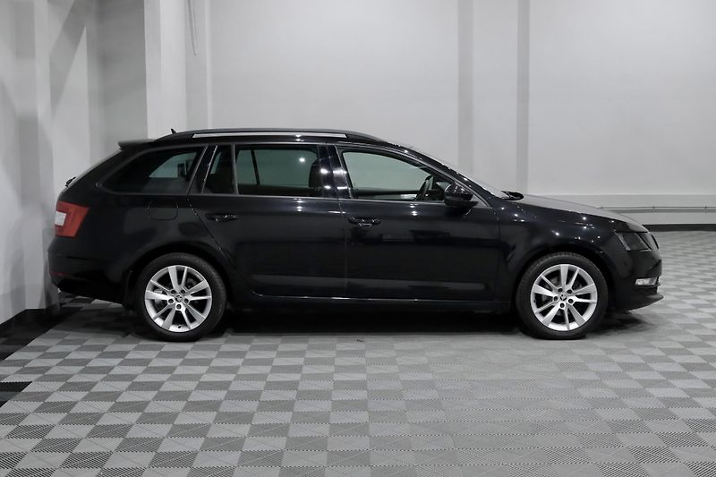Škoda Octavia 3 FL Combi 1.4 TSI 110 kW - fotka 4 z 35