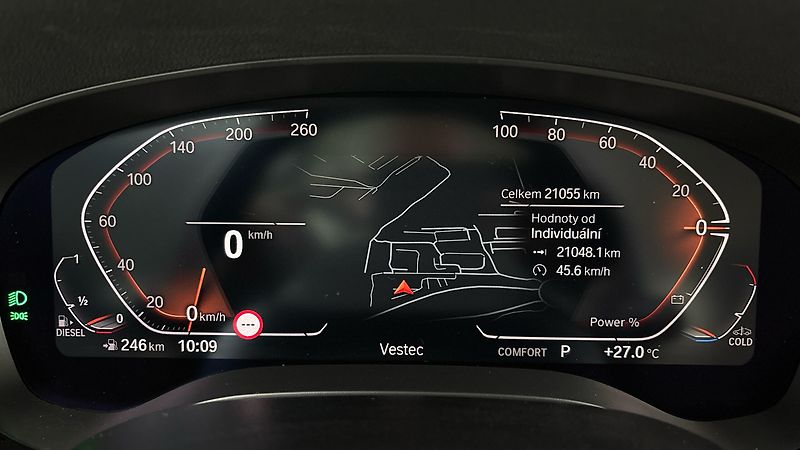 BMW Řada 5 518d AUT Touring - fotka 10 z 29