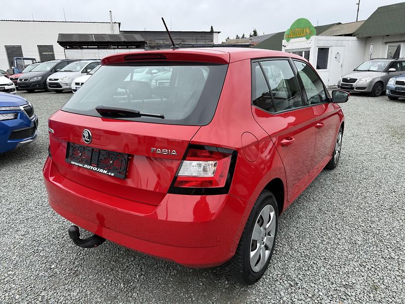 Škoda Fabia 1.0 MPI Cool Plus - fotka 6 z 13