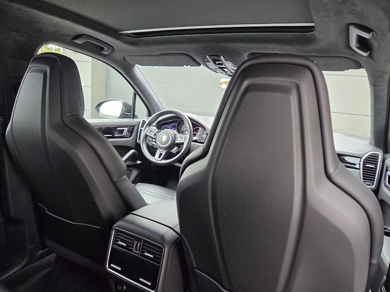 Porsche Cayenne TURBO 1maj ZÁRUKA 11/27 - fotka 8 z 49
