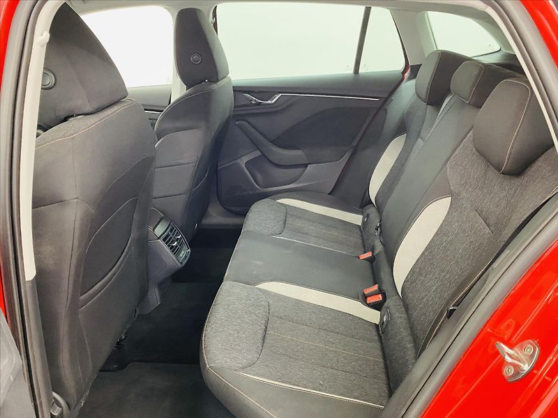 Škoda Scala 1,5 TSI 110kW DSG Style - fotka 6 z 25