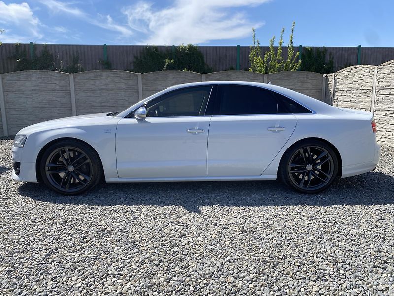 Audi A8 S8 4.0i V8 520PS CZ DPH EXTRA! - fotka 5 z 176