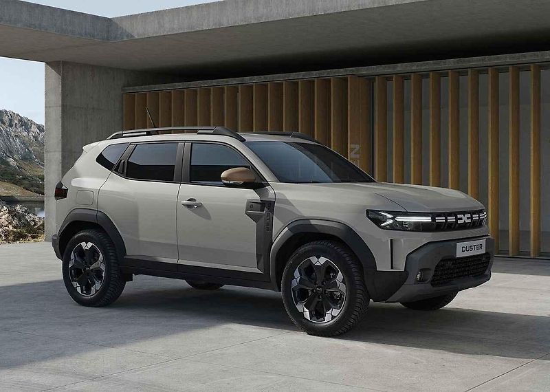 Anketa Auto roku 2025 dospěla do fáze výběru nejlepšího vozu z pěti finalistů
