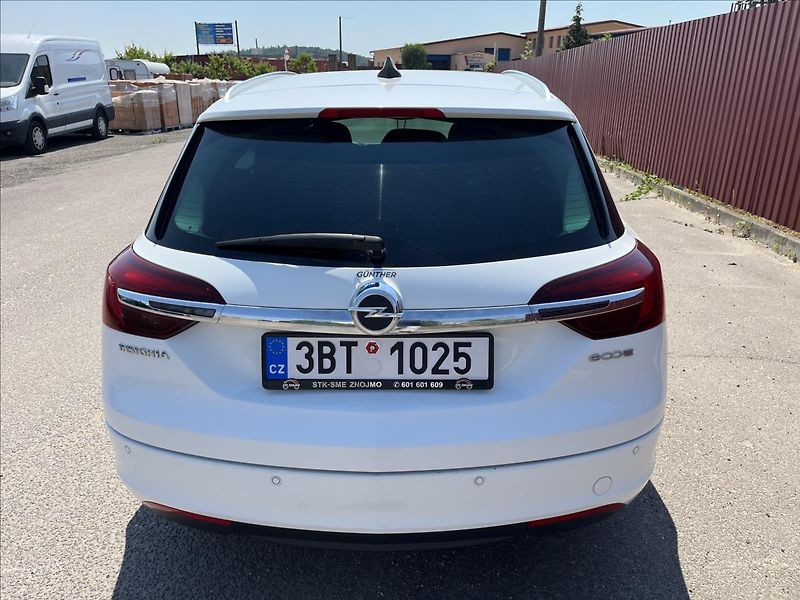 Opel Insignia 1,6 CDTi KLIMA ROZVODY SERVIS - fotka 7 z 37