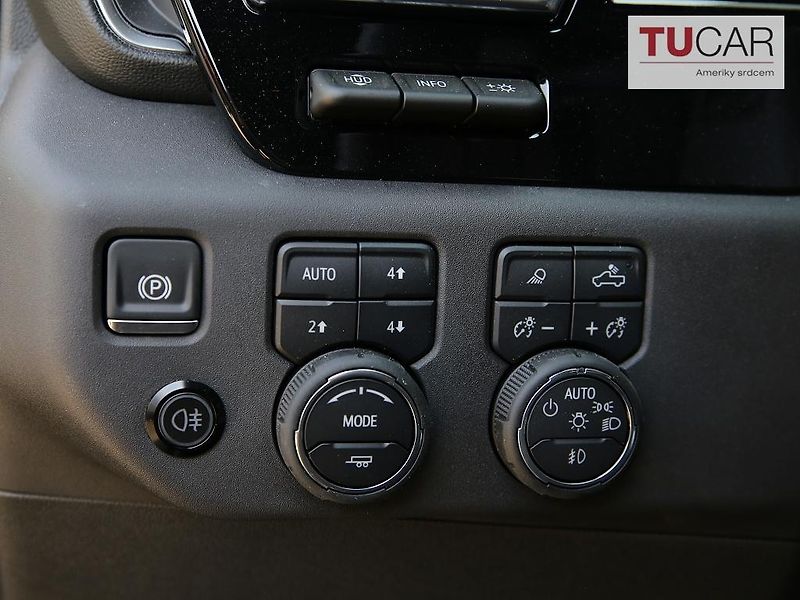 Chevrolet Silverado (2025) High Country 6.2 V8  - fotka 28 z 47