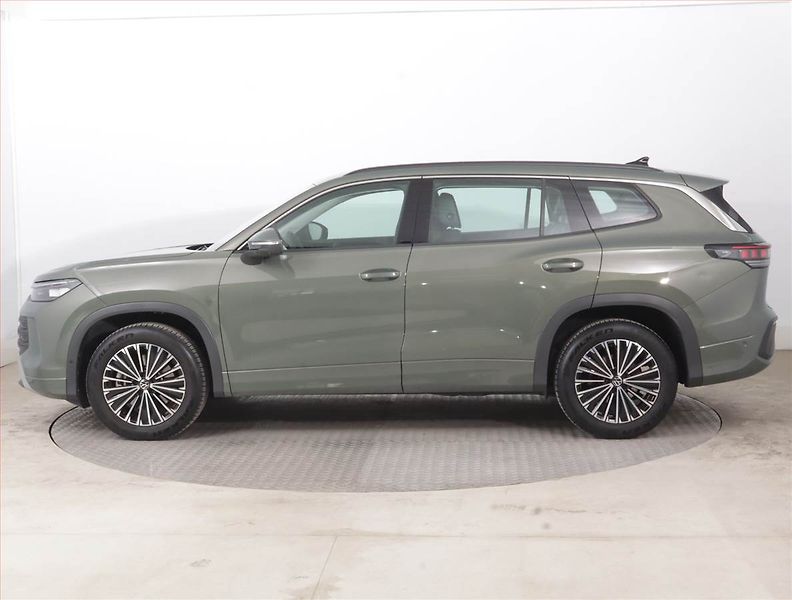 Volkswagen Tayron (2025) 1.5 eTSI - fotka 3 z 19