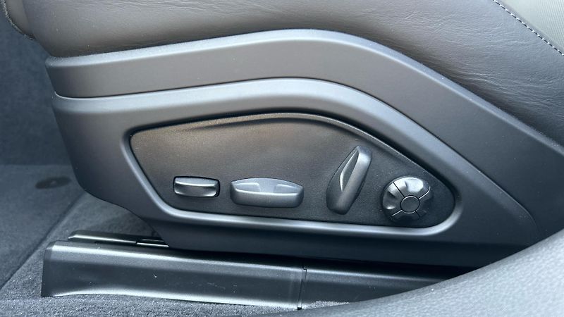 Porsche Panamera - fotka 26 z 30