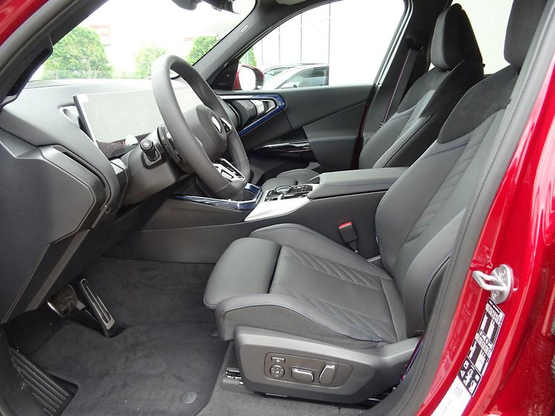 BMW X3 xDrive 40d - fotka 2 z 7
